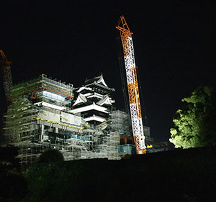 震災後の熊本城（イメージ）
