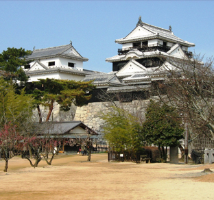 松山城（イメージ）