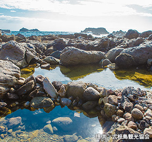 式根島のおすすめスポット・足付温泉